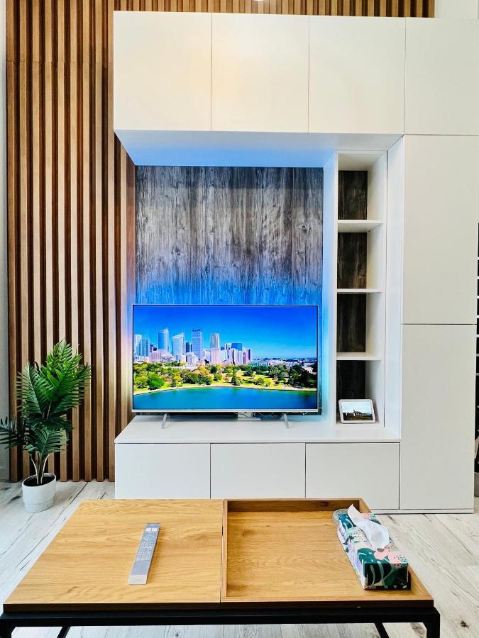 Altheda Living Topaz 29c-14 Apartment