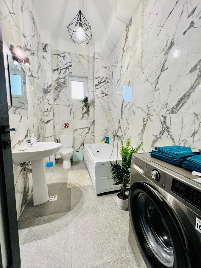 Altheda Living Topaz 29c-14 Apartment *